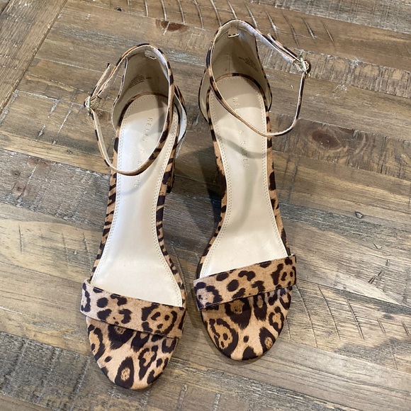 Kelly & Katie Hailee Animal Print Ankle Strap Block Heels - Picture 2 of 7